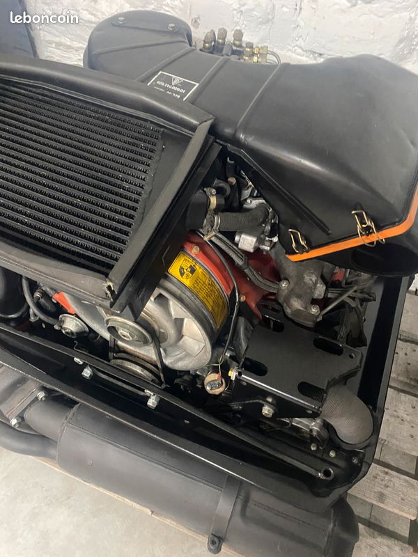 Moteur Porsche 911 turbo (image 1)