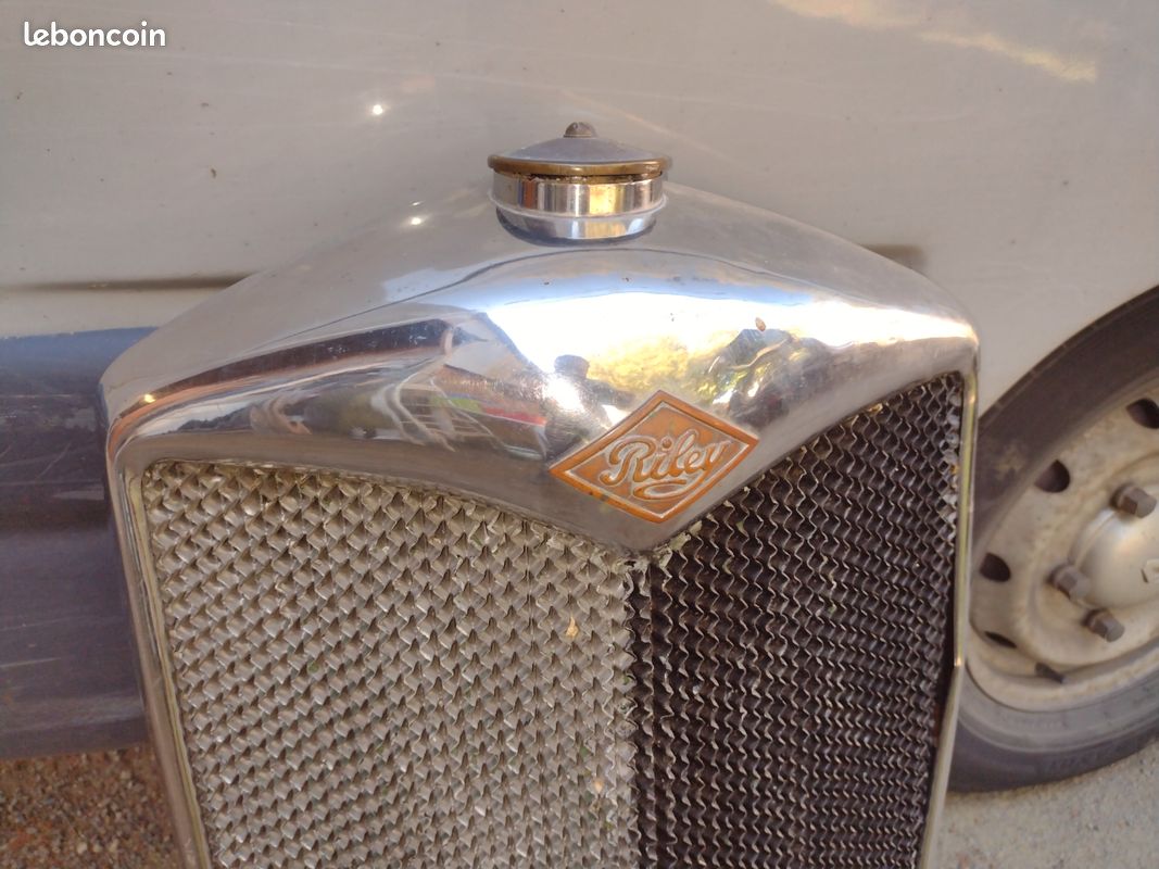 Bouchon de radiateur et calandre calandre Banque de photographies et d