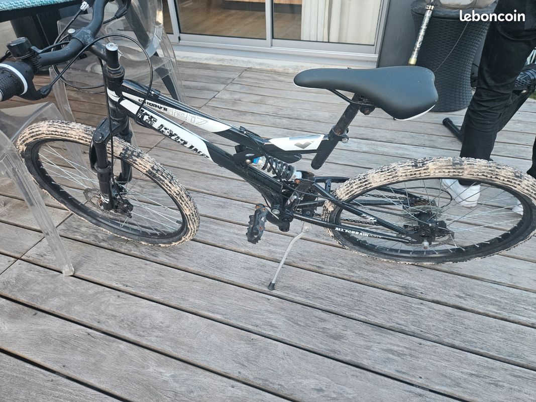 Vtt tout suspendu 29'' scrawler tc 51 cm ks cycling blanc Ks | La Redoute Vtt tout suspendu 29'' scrawler tc 51 cm ks cycling blanc Ks | La Redoute