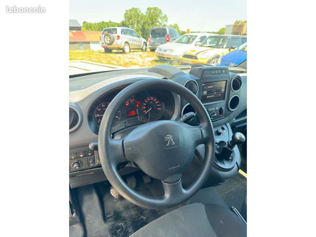 PEUGEOT PARTNER 1.6 BlueHDi S&S - 120 FOURGON (image 11)