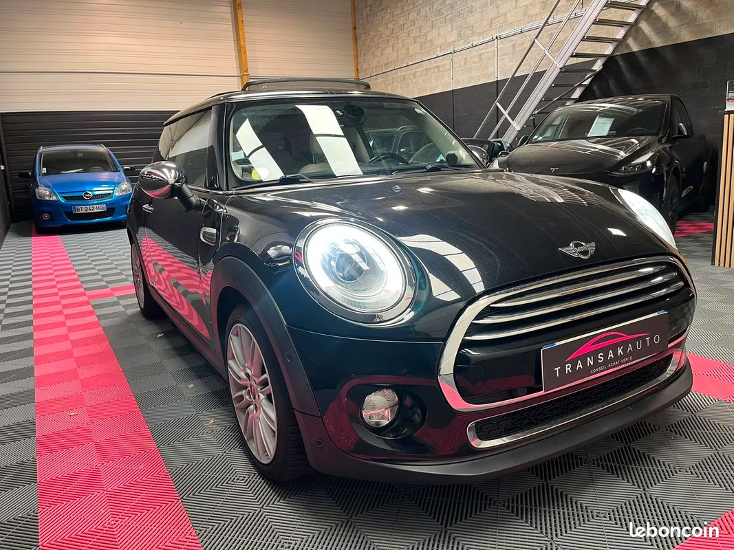 Mini MINI III Cooper D 1.5 116ch Pack Chili / Toit ouvrant / Sono Harman Kardon (image 6)