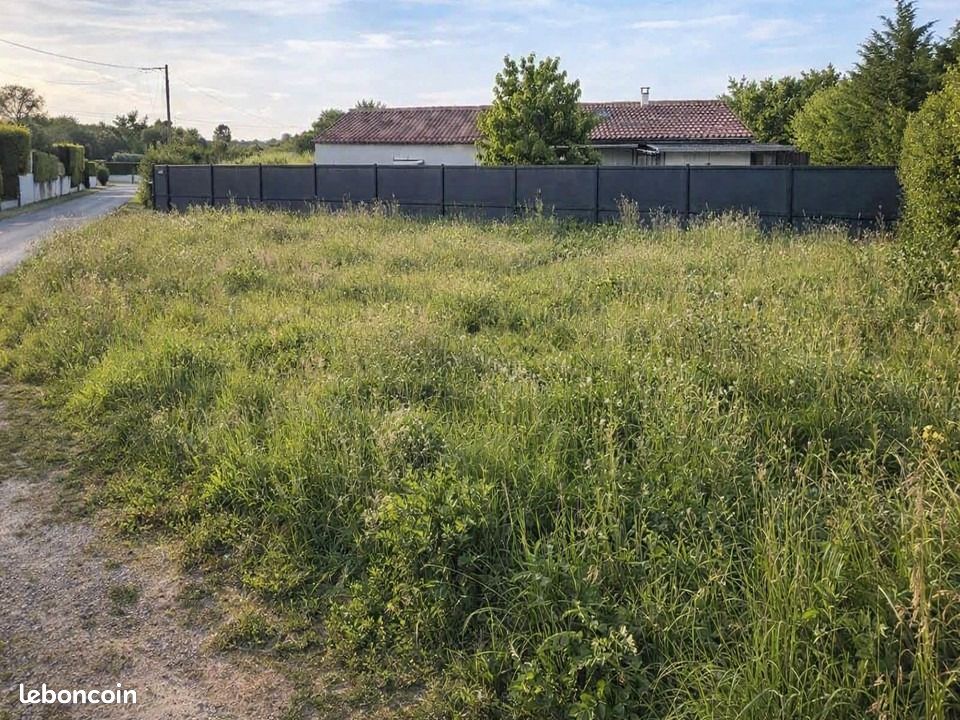 Terrain 600 m² Peujard · 63 000 €