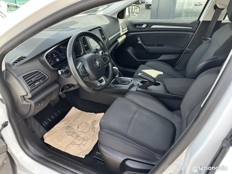 Renault Megane 1.5 Blue dCi 115ch Evolution EDC (image 8)