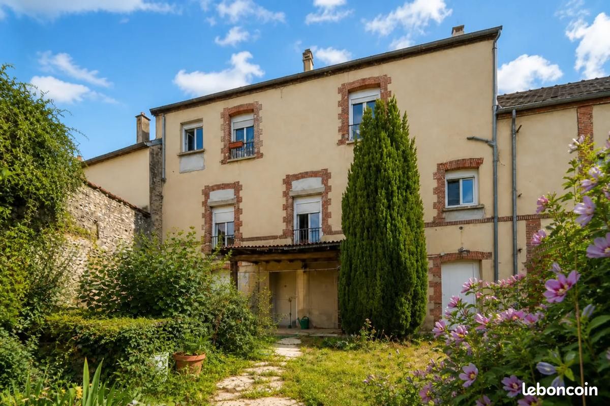 Maison 6 pièces 117 m² · à Esternay · 117 m² · 125 000 €