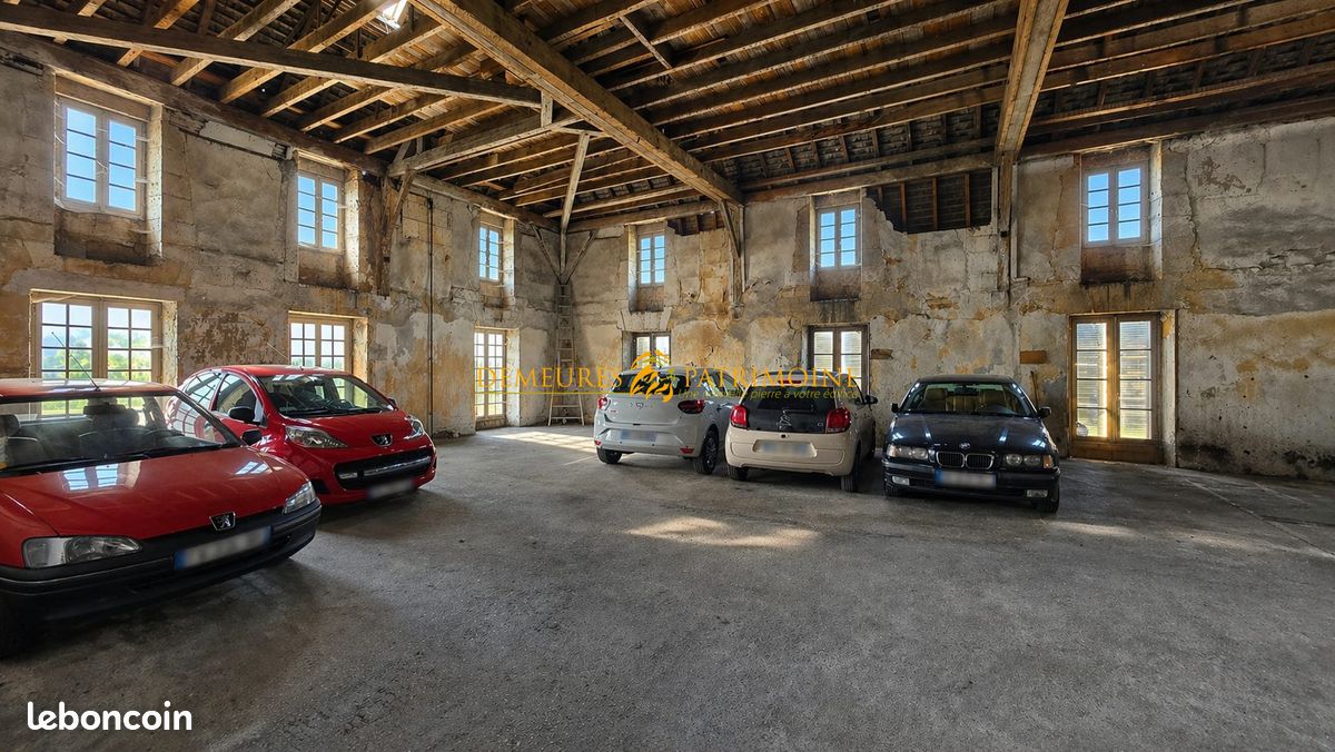 Immeuble 1200 m² · à Angoulême · 1 200 m² · 486 000 €