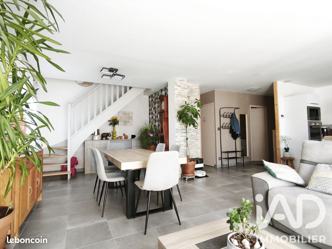 Maison 7 pièces 109 m² · à Marcillé-la-Ville · 109 m² · 199 900 €