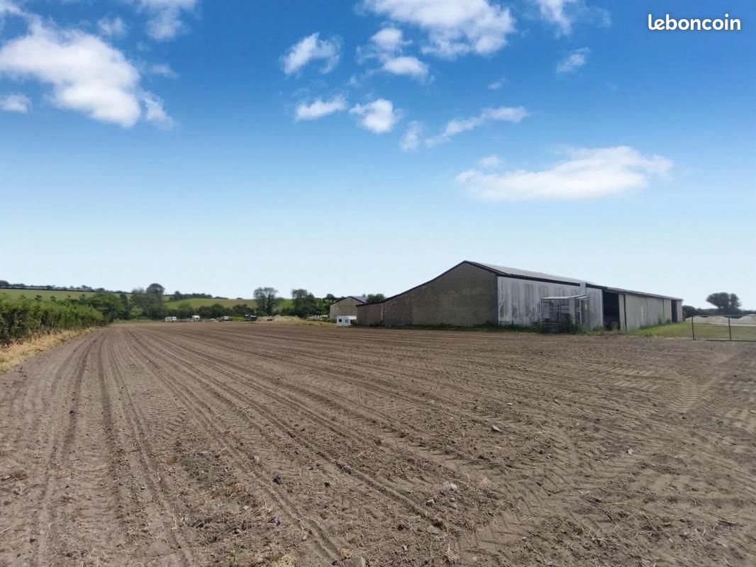 Immeuble 4 pièces 1716 m² · au Rozel · 1 716 m² · 325 000 €