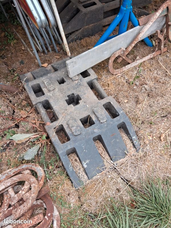 Socles de lestage / Plastibloc pour barrière de chantier (image 2)