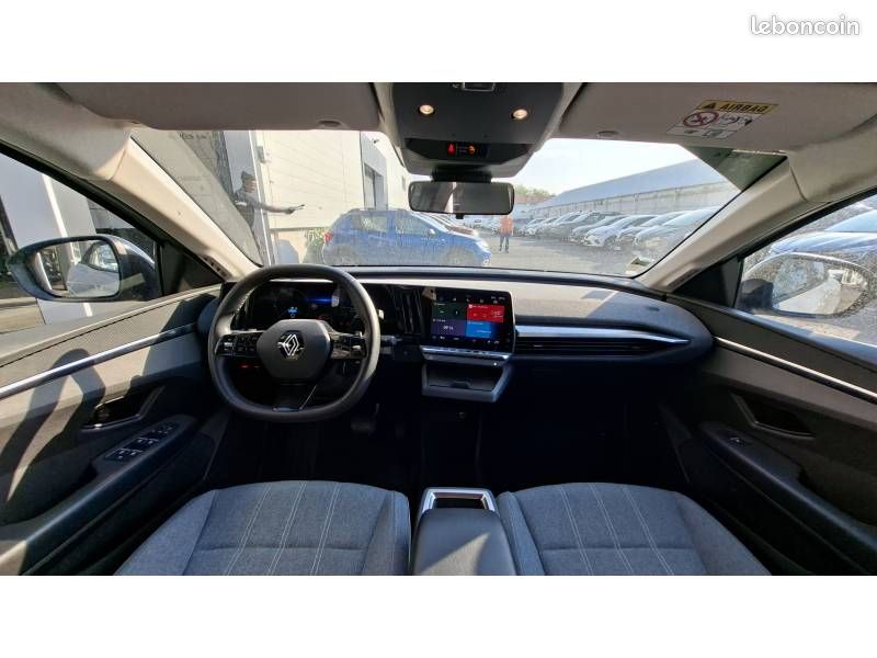 Renault Mégane E-Tech EV40 130ch standard charge Equilibre (image 9)