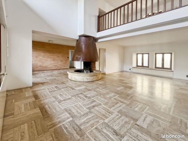 Propriété 5 pièces 200 m²