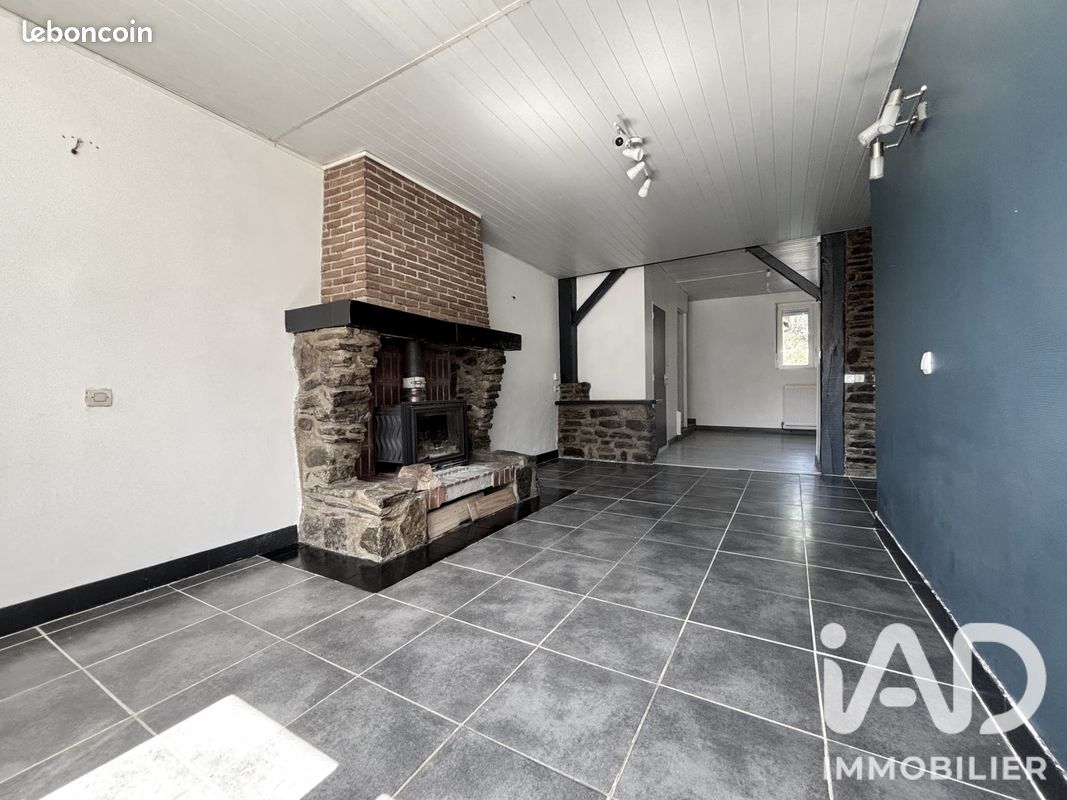 Maison 6 pièces 122 m² · à Aiglemont · 122 m² · 89 000 €