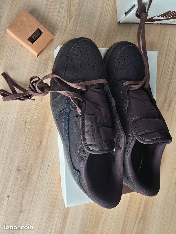 Air Jordan 1 Travis Scott (image 3)