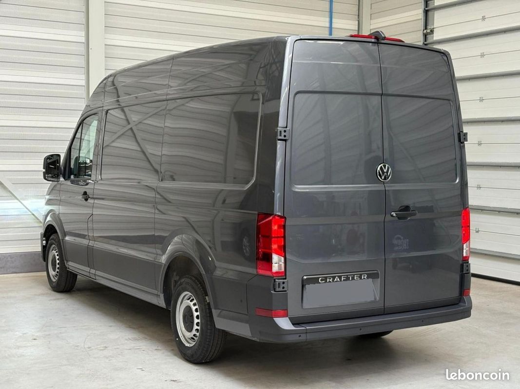 Volkswagen crafter ii (2) fourgon van 2.0 tdi 177 business l3h3 35 bva8 attelage / camera / plancher bois (image 4)