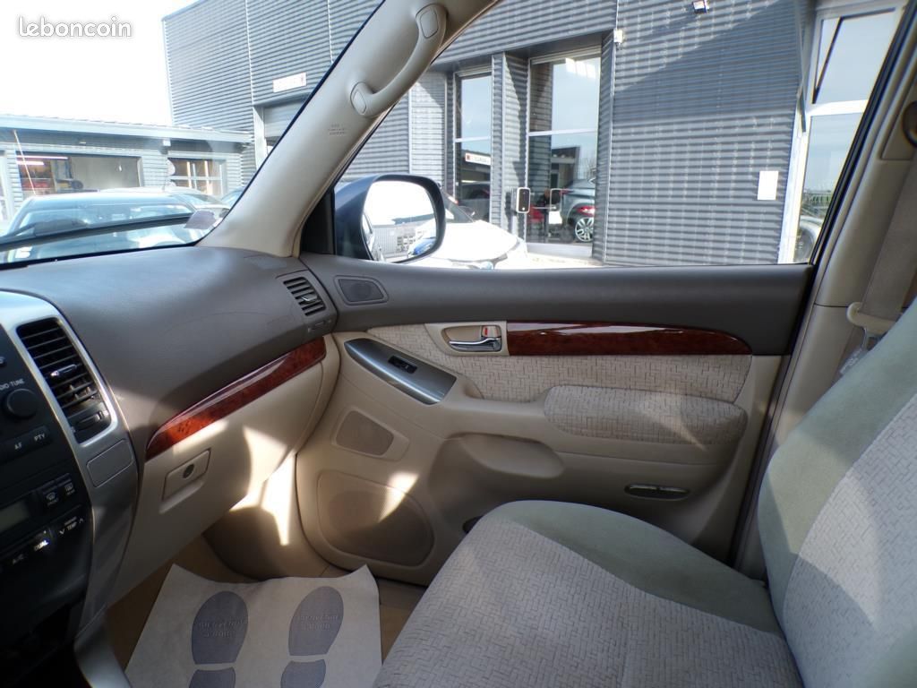 Toyota Land Cruiser VX 3.0 D-4D 165 BVA (image 25)