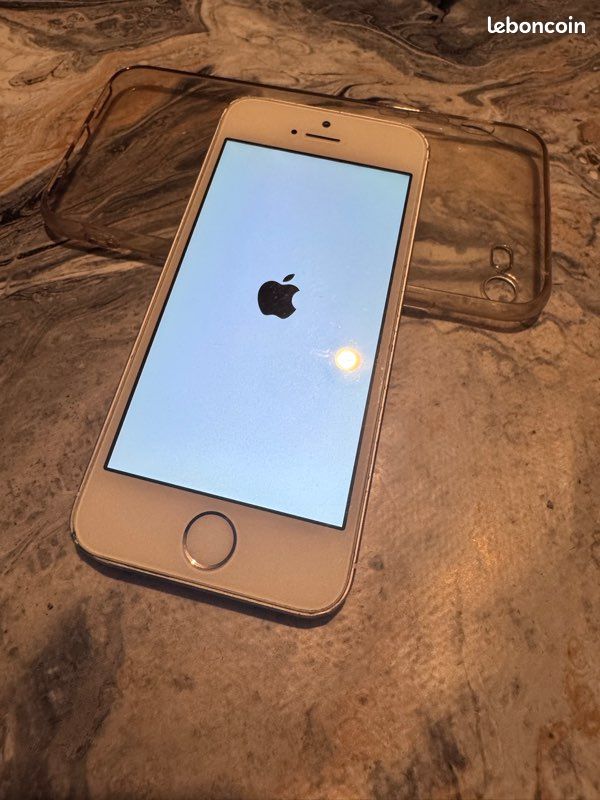 IPhone 8 ,écran cassé (image 2)