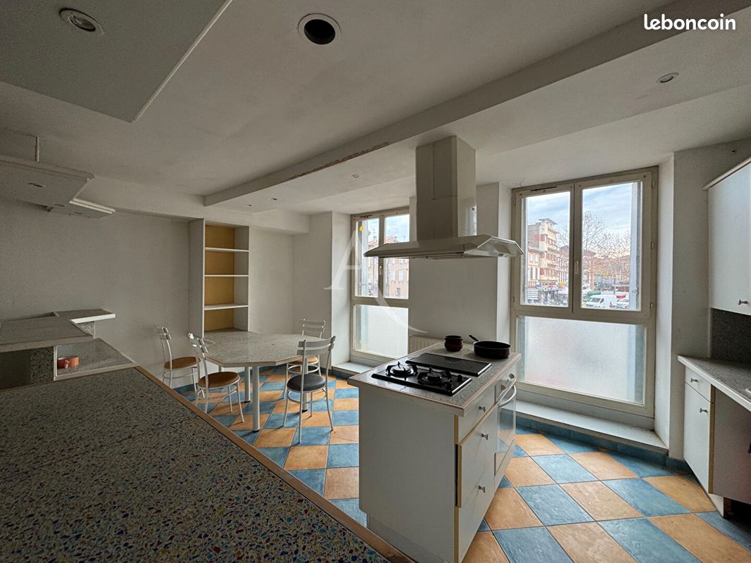 Immeuble 11 pièces 295 m² · à Gaillac · 295 m² · 234 000 €