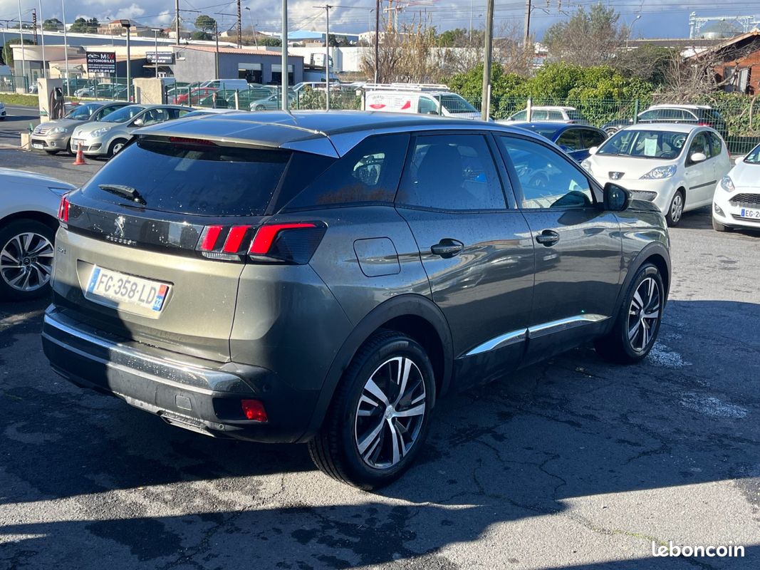 Peugeot 3008 II 1.5 BLUEHDI EAT8 130CV Allure (image 2)