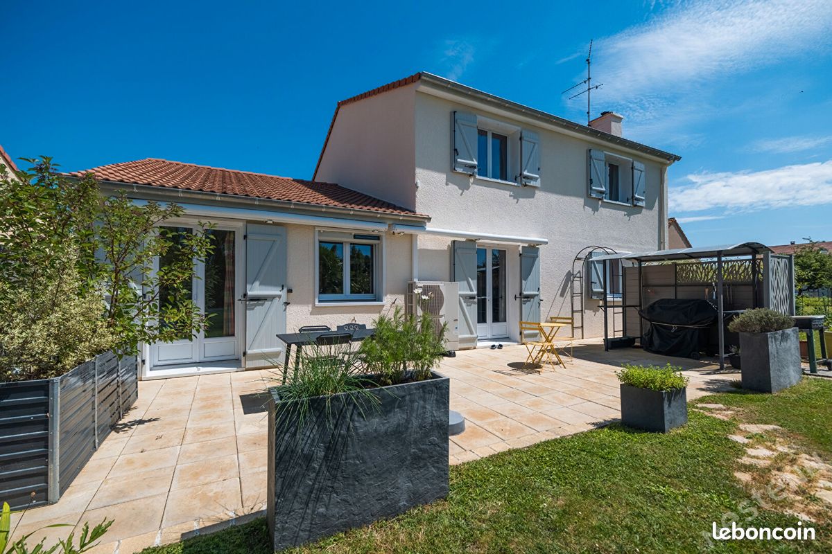 Maison 7 pièces 170 m² · à Châtenoy-le-Royal · 170 m² · 275 000 €