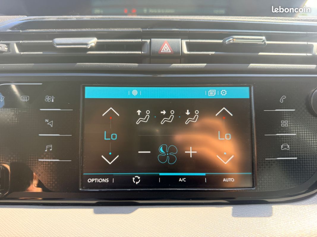 Citroen c4 grand picasso 1.2 puretech 130 ch business 7 places eat6 + camera de recul + carplay (image 17)