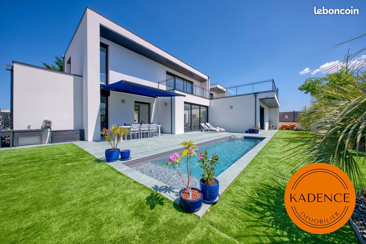 Maison 7 pièces 252 m² · à Rennes · 252 m² · 895 000 €