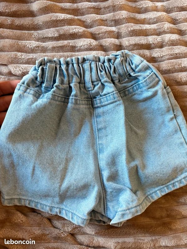 Short en jean 12-18 mois / 80 cm·Neuf sans étiquette·Disney Baby (image 2)
