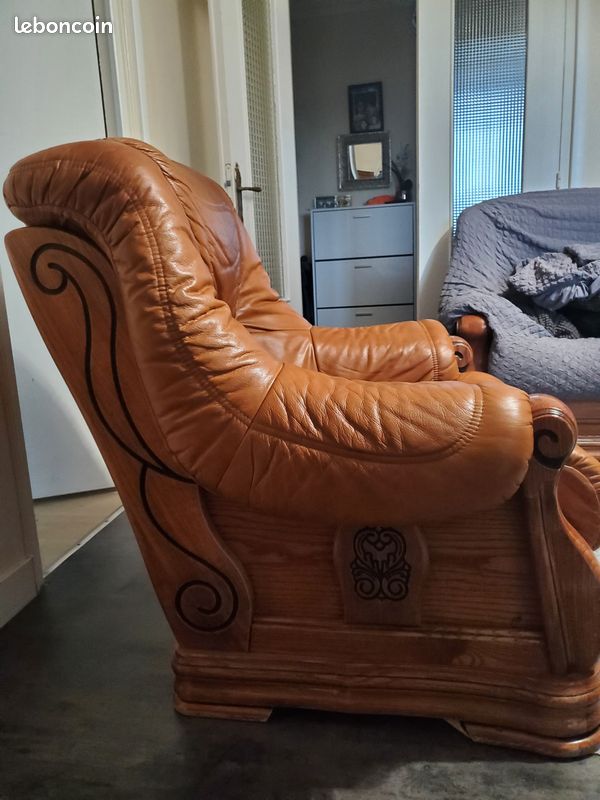 Fauteuil en cuir sur structure en bois massif (image 2)