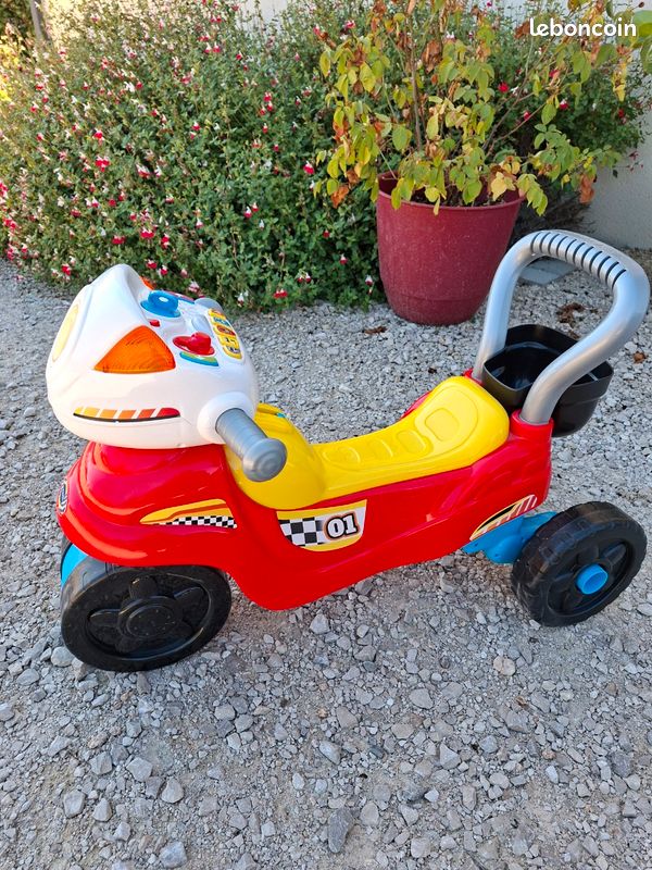 Trotteur Trotti moto en Vtech Jeux Jouets