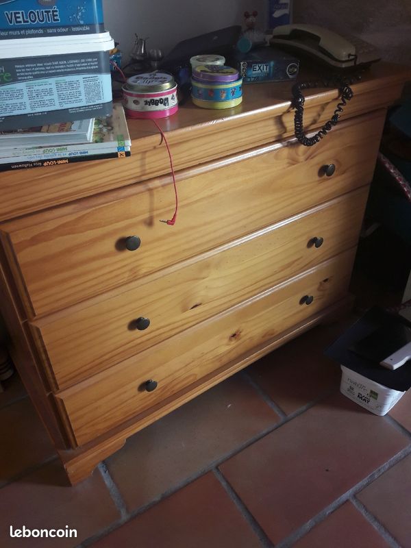 Commode (image 1)