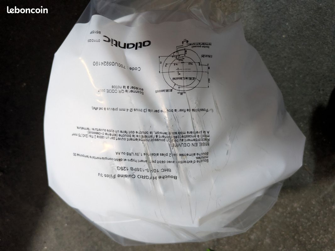 Bouche Atlantic HYGRO Cuisine Piles 3V BHC 10/25-135PB 125G
Bouene d'extractios avec debit pe (image 1)