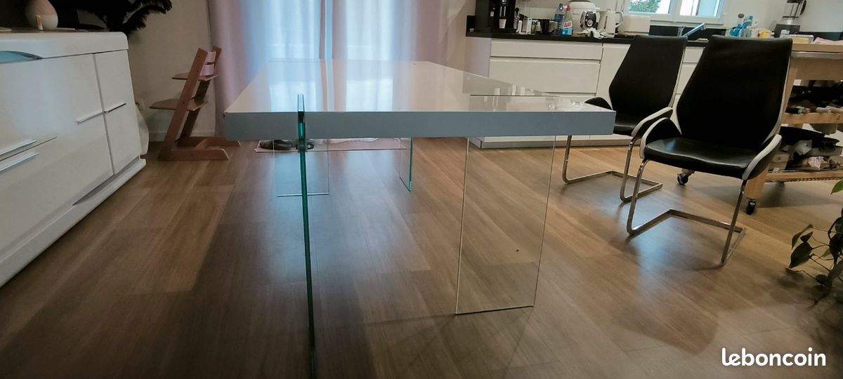 Table de salle (image 3)