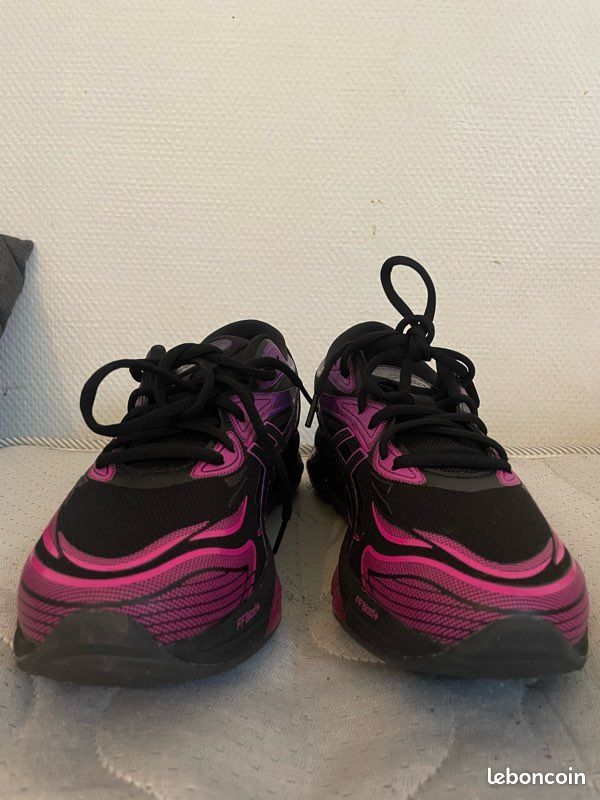 ASICS SportStyle GEL-QUANTUM 360 VIII UNISEX Baskets basses