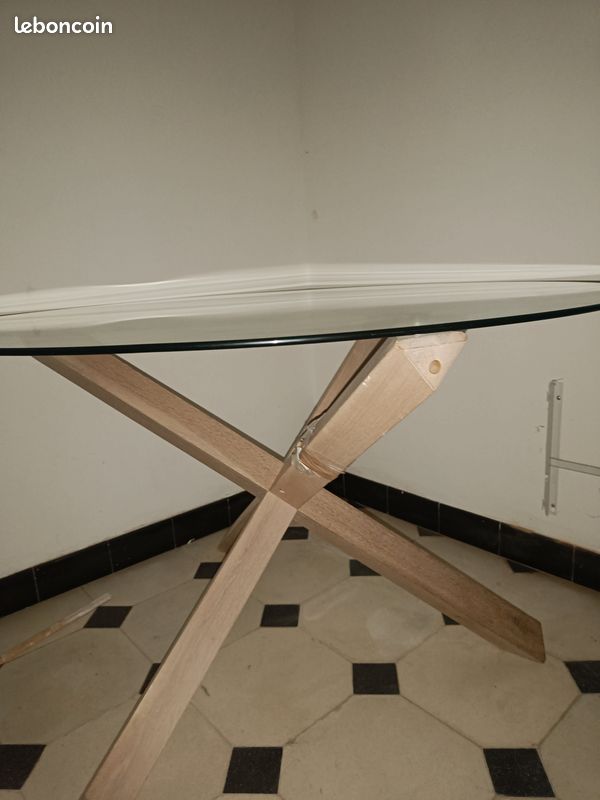 Table ronde Design en verre (image 2)