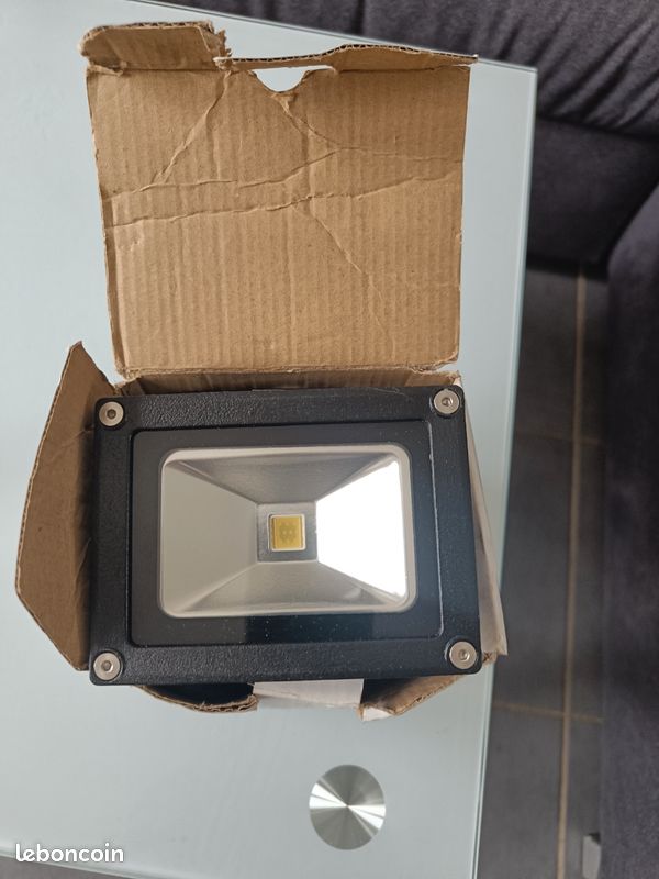 Spot led 10w (image 1)