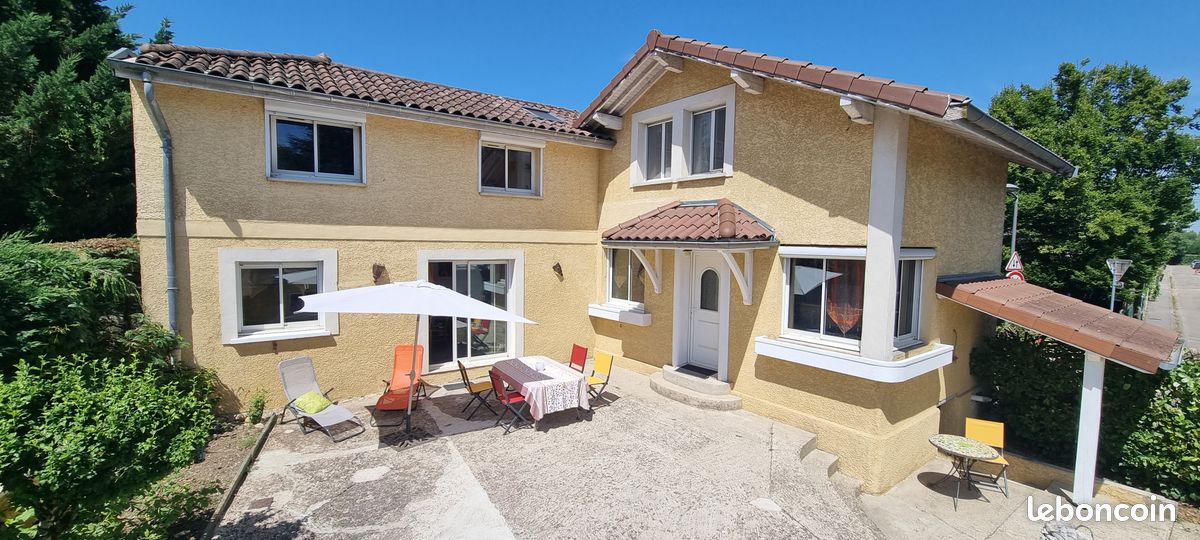 Maison 6 pièces 131 m² · à Décines-Charpieu · 131 m² · 449 000 €