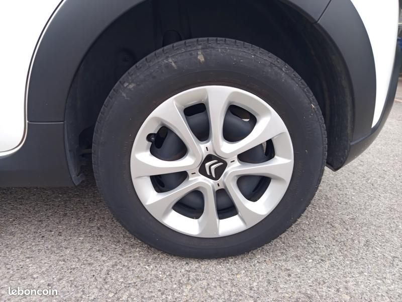 Citroen C3 Sté 1.2 PureTech 83ch S&S Feel (image 8)