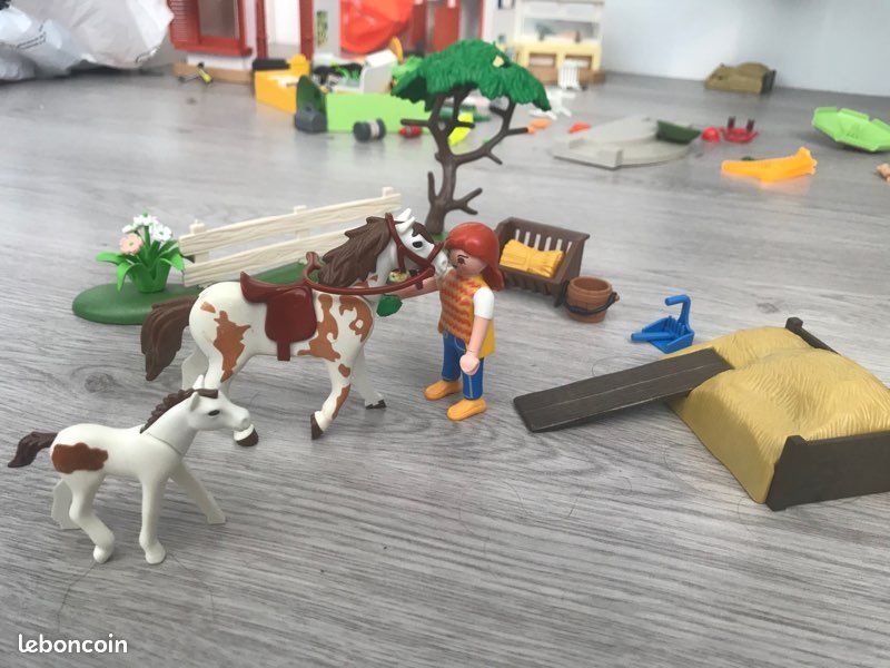Cheval et poulain playmobil (image 1)