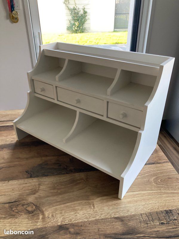 Petit meuble en bois (image 2)
