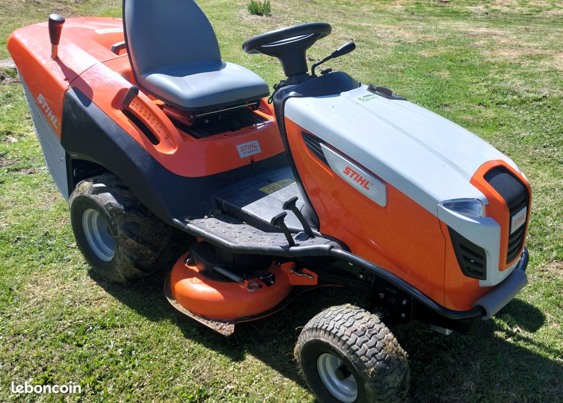 Tondeuse autoportée STIHL RT 5097 Z avec ramassage arrière - Jardin ...