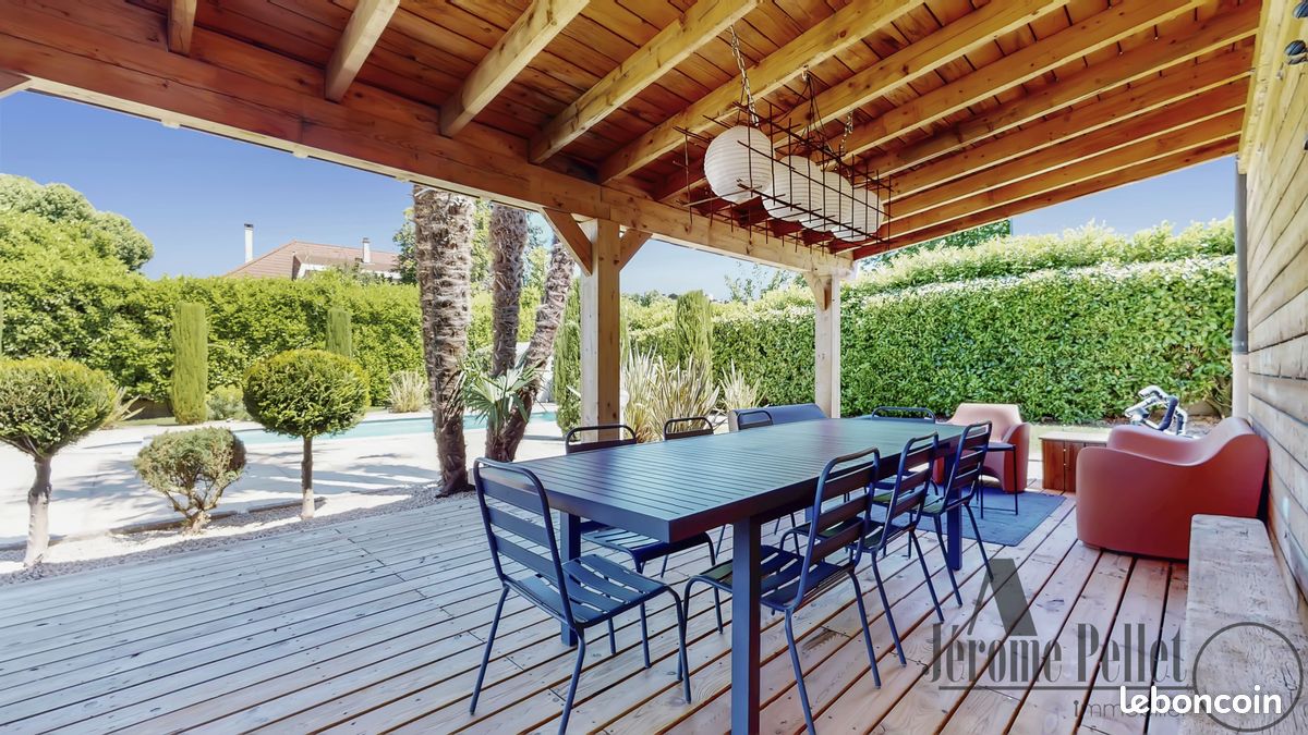 Maison 7 pièces 198 m² · à Marennes · 198 m² · 620 000 €