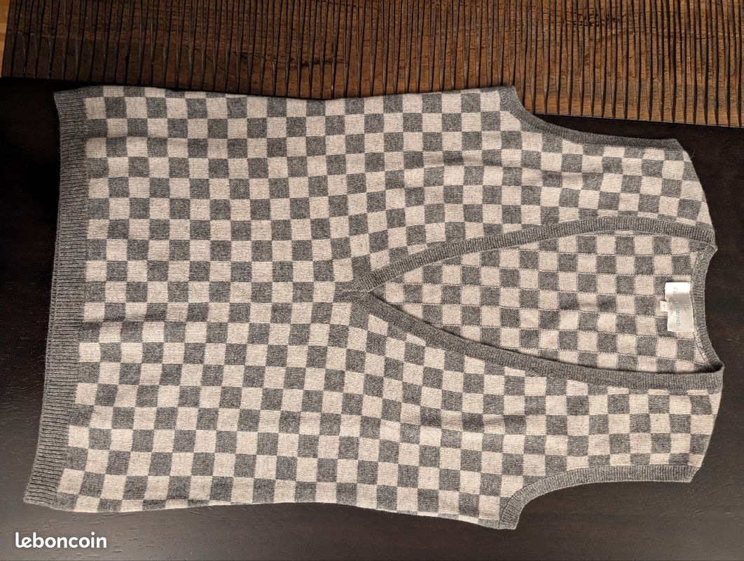 Pull cachemire Marque Bompard Neuf 100 (image 1)