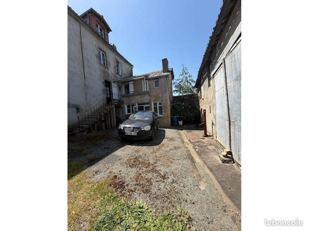 Maison 5 pièces 174 m² · à L'Absie · 174 m² · 87 040 €