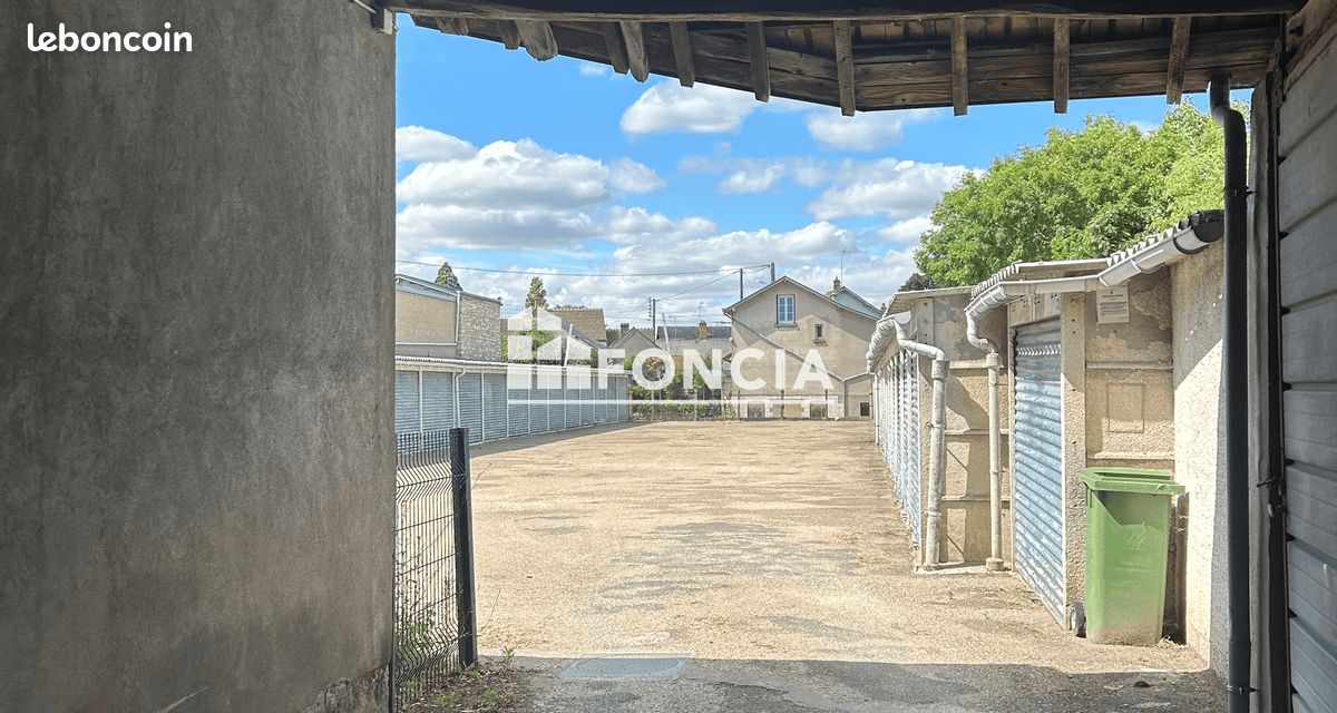 Garage · à Orléans · 50 €/mois