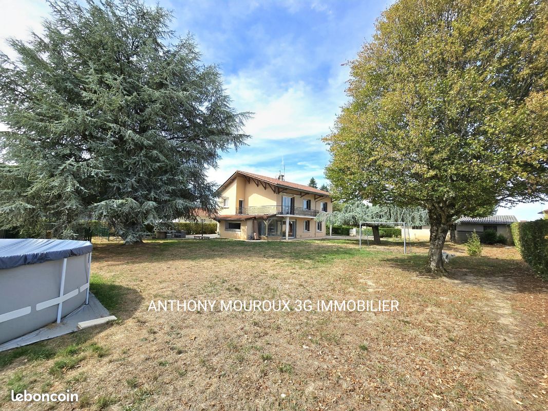 Maison 8 pièces 202 m² · à Saint-Denis-lès-Bourg · 202 m² · 420 000 €