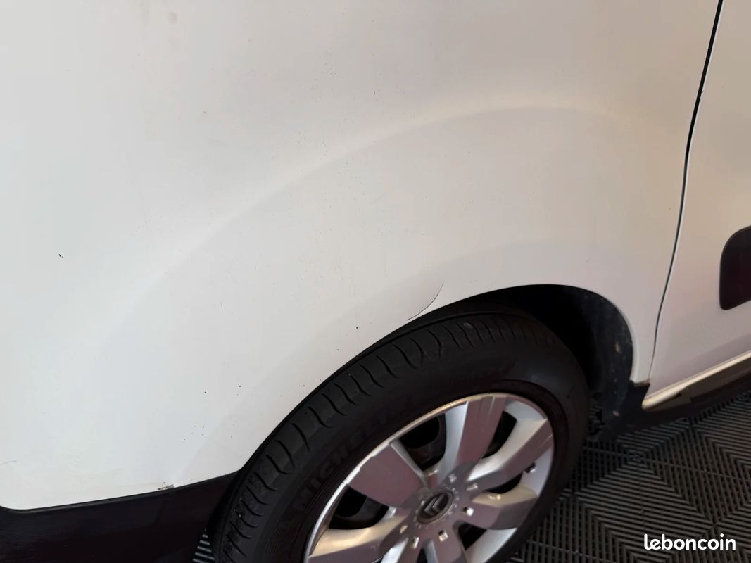 Citroën BERLINGO 1.6 HDI 92ch XTR / 1 ERE MAIN / KIT DISTRI OK (image 32)