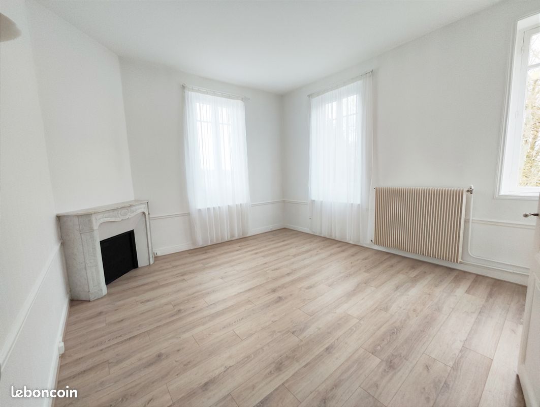 Maison 2 pièces 44 m² · à Vaux-en-Amiénois · 44 m² · 575 €