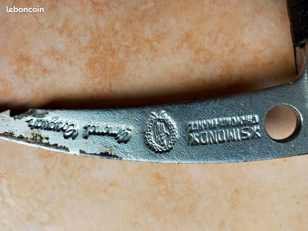 Piolet Ancien Simond Chamonix – France – Alpinisme Vintage – Ice Axe