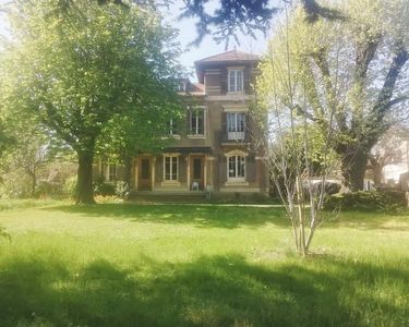 Maison 1 495 000 € - 328 m²
