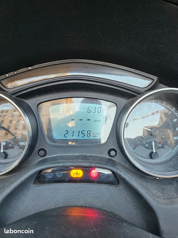 Piaggio mp3 350cc (image 3)