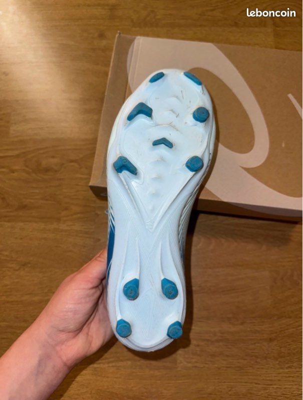 Crampon Nike de football (image 6)