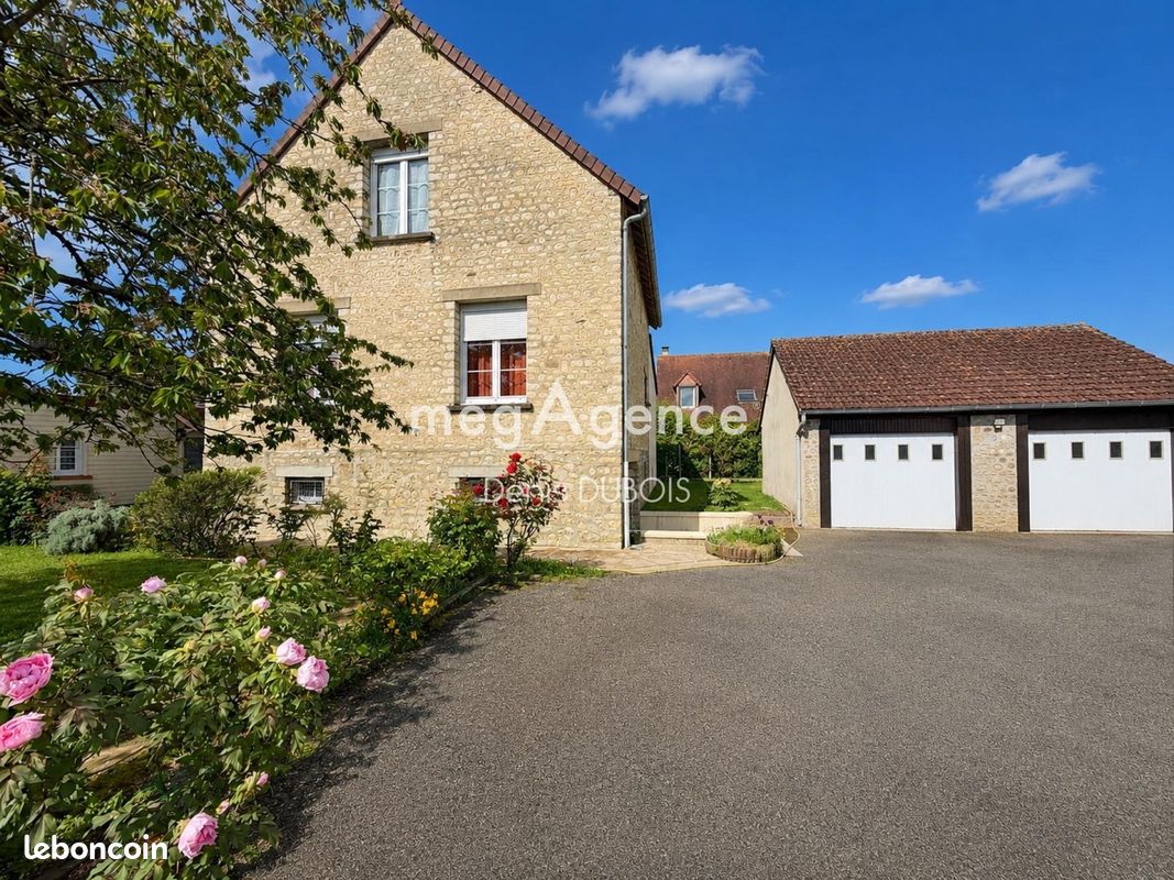 Maison 5 pièces 137 m² · à Saint-Germain-du-Corbéis · 137 m² · 282 000 €
